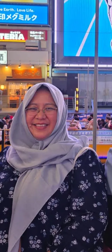 Dr. ROSSY TIMUR WAHYUNINGSIH