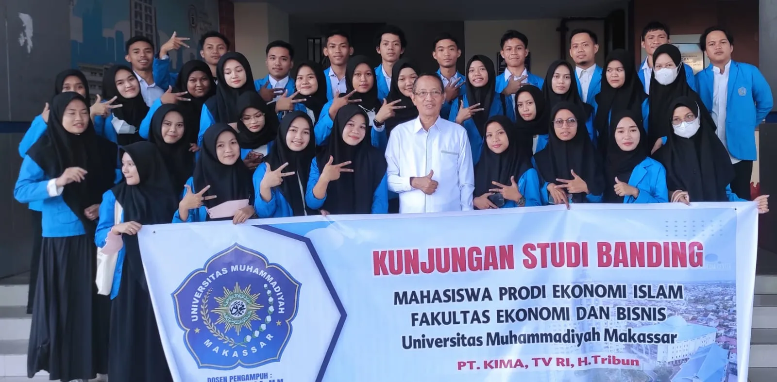 Tanamkan Jiwa Bisnis,  Dosen Pengampu Mata Kuliah Prodi Ekonomi Islam Bawa Mahasiswanya  Studi Banding ke- Perusahaan Media dan PT  KIMA